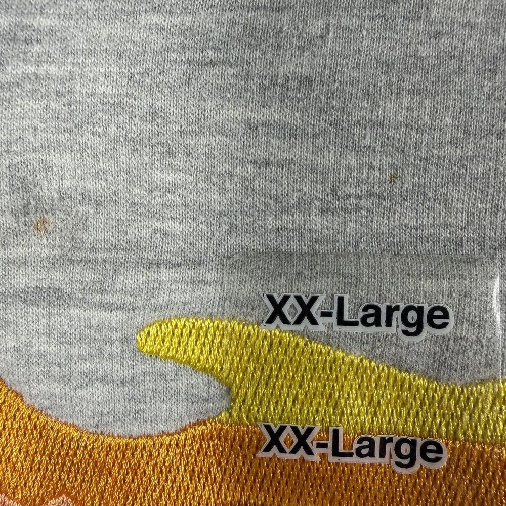33 Degrees Men's Fishing Embroidered Sweatshirt Size XXL New w Tag Small Stain - Picture 2 of 6